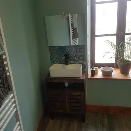 La Maison Vanillier Bed & Breakfast