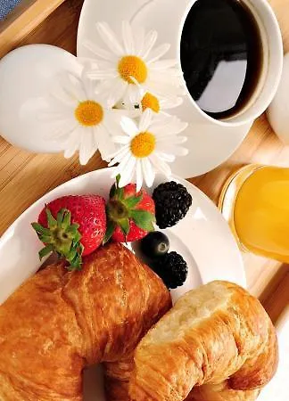 La Maison Vanillier Bed & Breakfast Saint-Cyr-du-Bailleul