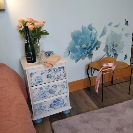Bed & Breakfast La Maison Vanillier Saint-Cyr-du-Bailleul